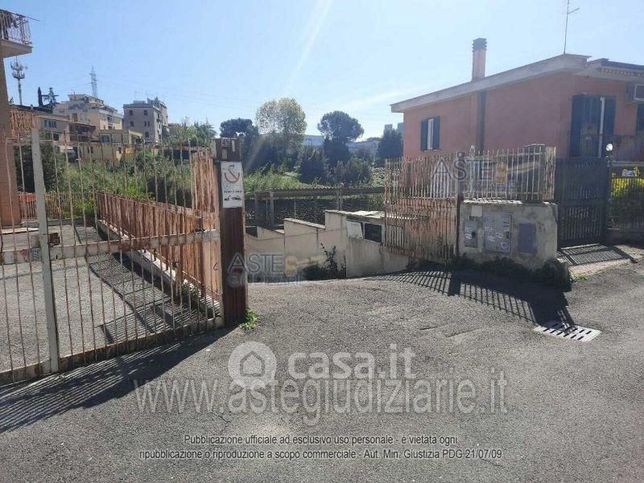 Box/posto auto in residenziale in Via Rocco Pagliara 47