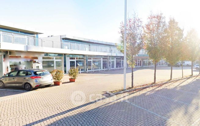 Ufficio in commerciale in Frazione di Lammari - Viale Europa