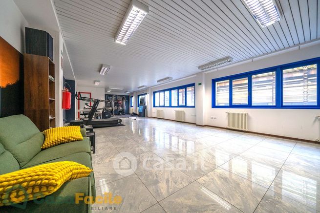 Ufficio in commerciale in Corso c.b. Cavour 76