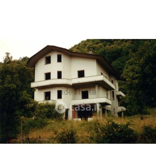 Villa in residenziale in Via San Antonio 89