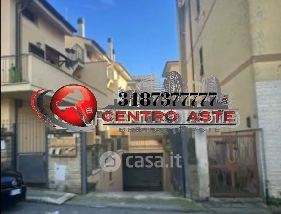 Box/posto auto in residenziale in Via Sant' Angelo