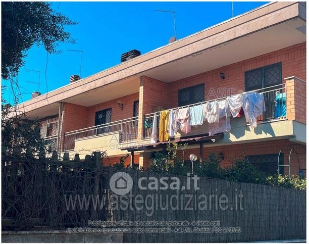 Villetta a schiera in residenziale in Via FEDERICO BOCCHETTI 111