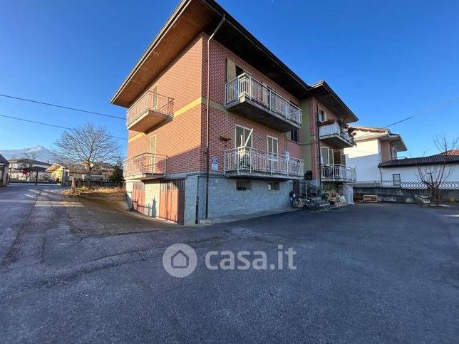 Appartamento in residenziale in Via Circonvallazione 32