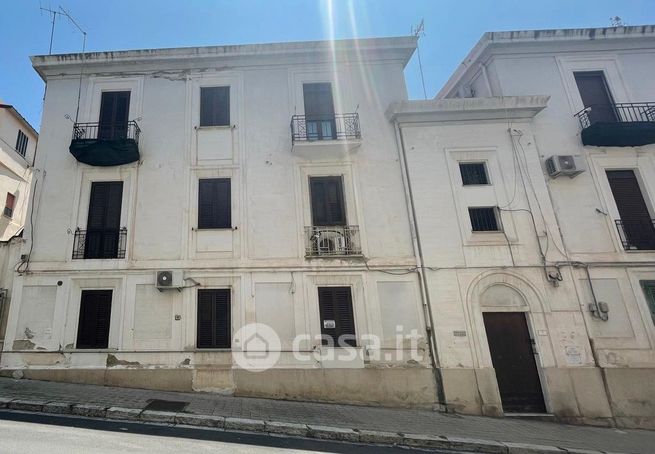 Ufficio in commerciale in Via Giannangelo Spagnolio 7