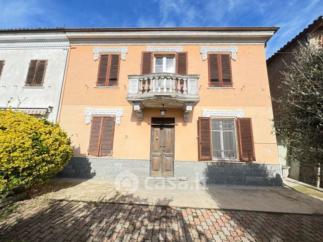 Casa indipendente in residenziale in Regione Valtiverno 3