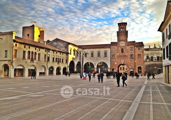 Appartamento in residenziale in Via Friuli