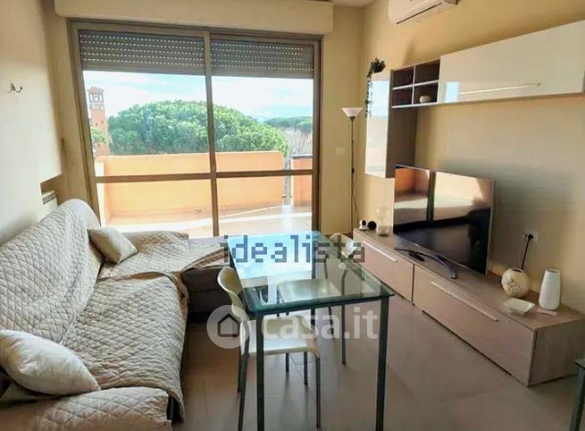 Appartamento in residenziale in Via Aurelia 480