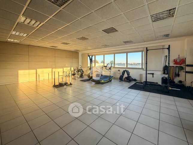 Ufficio in commerciale in Via 1º Maggio 41