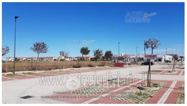 Terreno agricolo in commerciale in Via Pizzardeto
