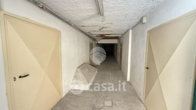 Garage/posto auto in residenziale in Vicolo Parrini 14