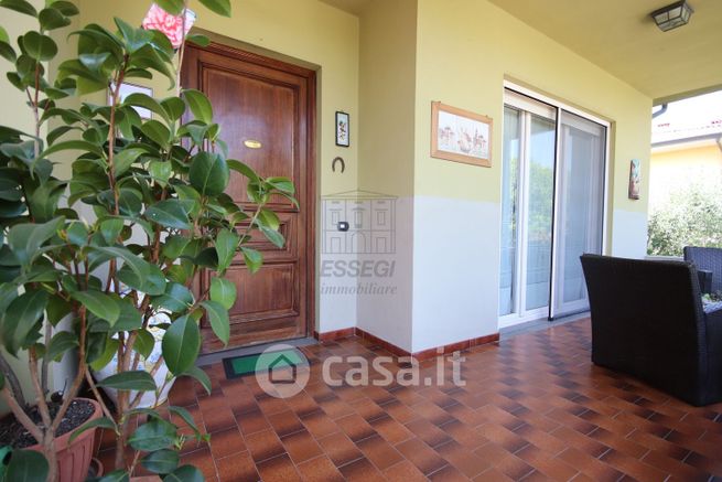 Villa in residenziale in Via Sant'Angelo