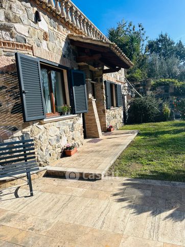 Appartamento in residenziale in Via Monte Sirio