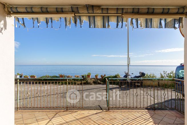 Appartamento in residenziale in Lungomare Galatea 105
