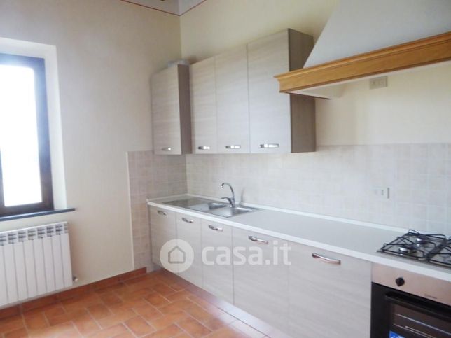 Appartamento in residenziale in Via Nugolaio 62