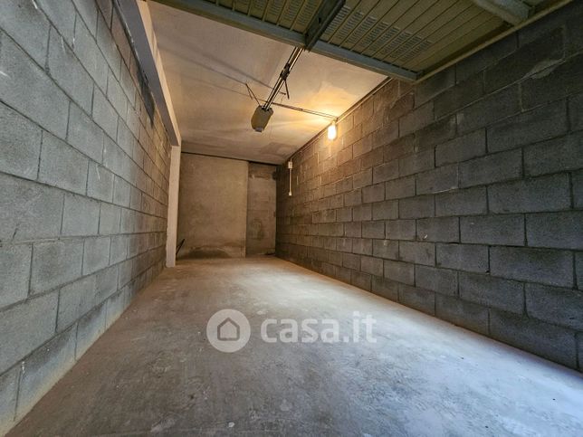Box/posto auto in residenziale in Via Vittorio Emanuele 8
