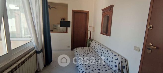Appartamento in residenziale in Via CAIROLI