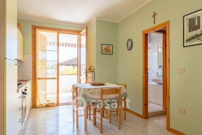 Appartamento in residenziale in Viale Giacomo Leopardi 143