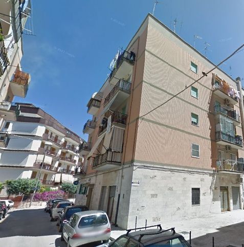 Appartamento in residenziale in Via Francesco Cutinelli 16