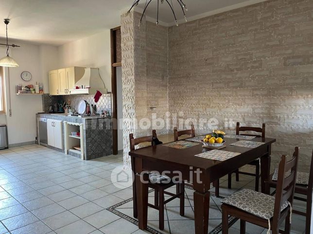 Attico/mansarda in residenziale in Via Gino Zappa 34