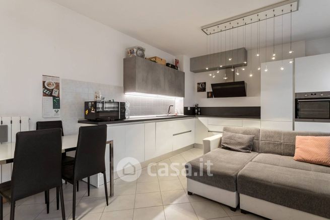 Appartamento in residenziale in Via Luigi Pelandi