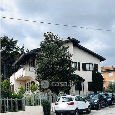 Villa in residenziale in Via Po