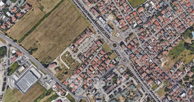 Terreno agricolo in commerciale in Via Raffaele Adimari