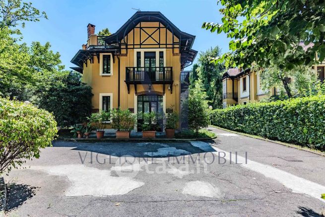 Casa indipendente in residenziale in Via Ippodromo 99