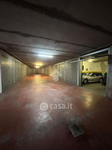 Box/posto auto in residenziale in Viale Martiri della Libertà 57