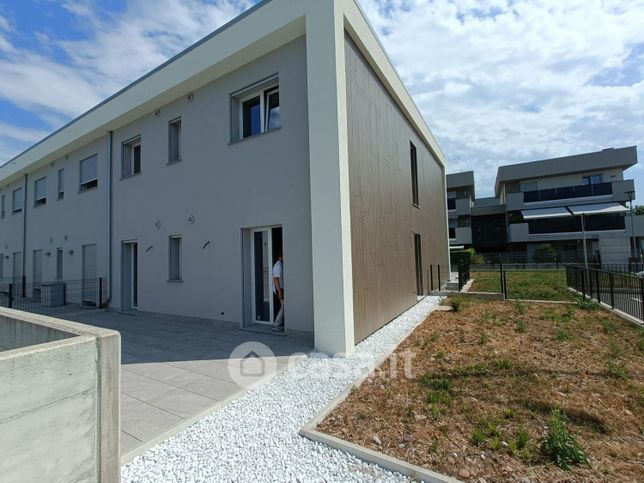 Appartamento in residenziale in Via Adamello