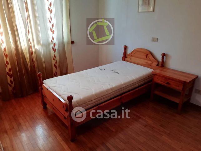 Appartamento in residenziale in Via Cortina 68