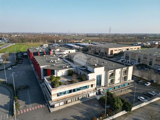 Ufficio in commerciale in Via Leonardo da Vinci 2