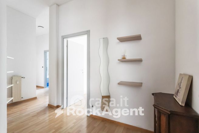 Appartamento in residenziale in Via Guglielmo Longo 12