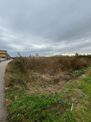 Terreno agricolo in commerciale in Via Grazia Deledda