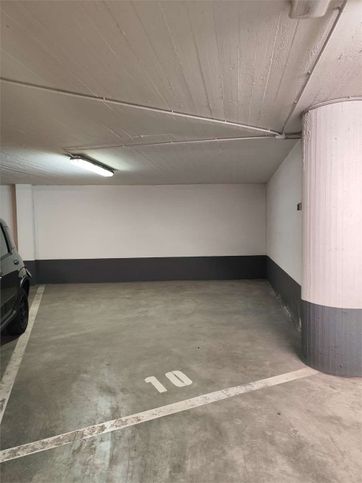 Garage/posto auto in residenziale in Via Santa Maria Podone 5