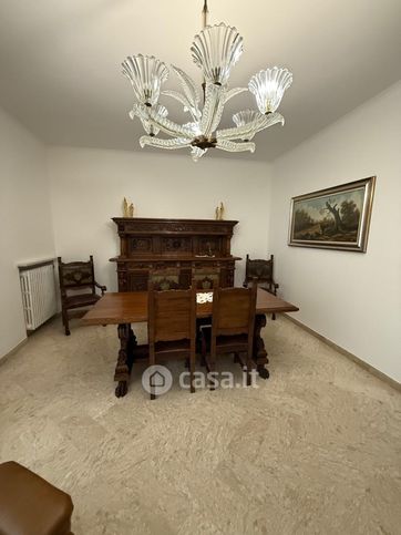 Villa in residenziale in Via Zozi 24