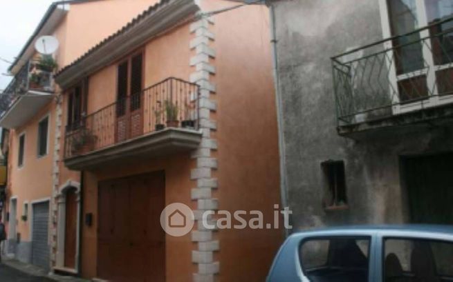 Appartamento in residenziale in Via Calabria 5