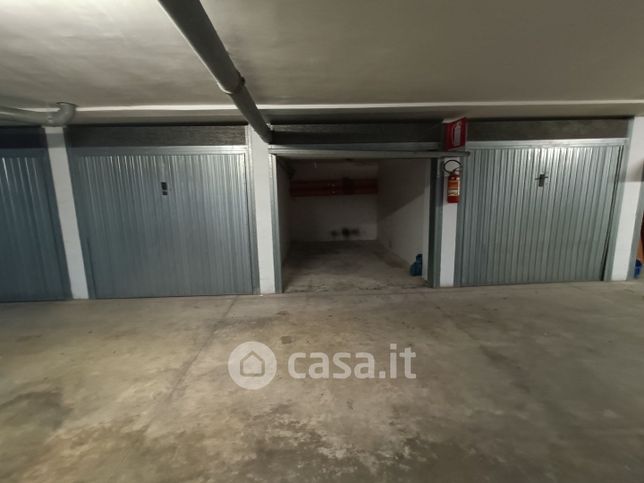 Box/posto auto in residenziale in Via di Sotto 20