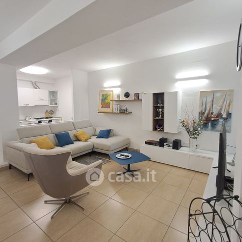 Appartamento in residenziale in Lungomare Eleonora d'Arborea 90