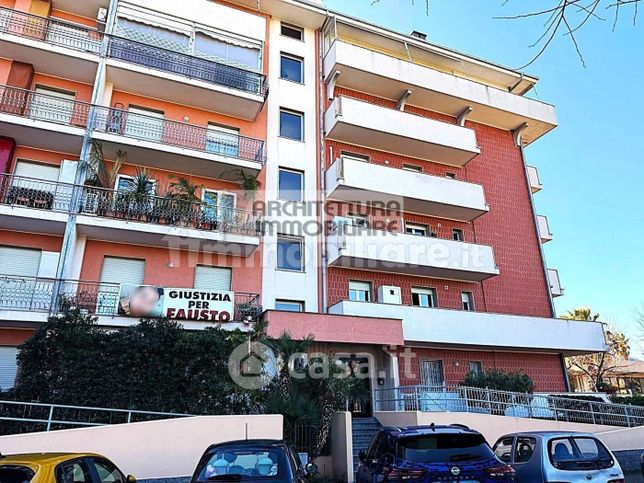 Appartamento in residenziale in Via Valle D'Aosta 12