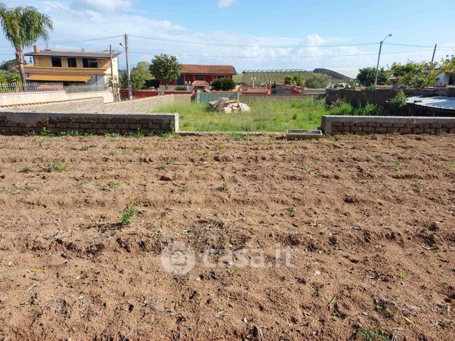 Terreno agricolo in commerciale in 