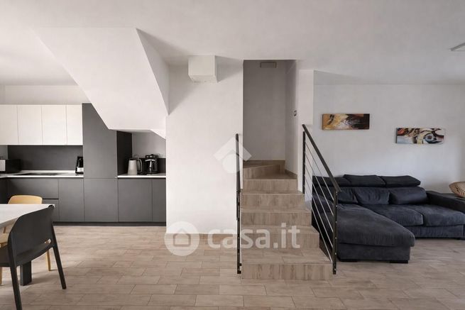 Villetta a schiera in residenziale in Via Latisana 60