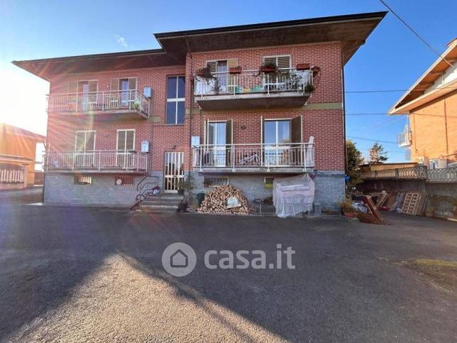 Appartamento in residenziale in Via Circonvallazione 32