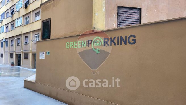 Garage/posto auto in residenziale in Via Angelo Emo 144