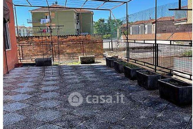 Appartamento in residenziale in Viale Caduti del Lavoro 11