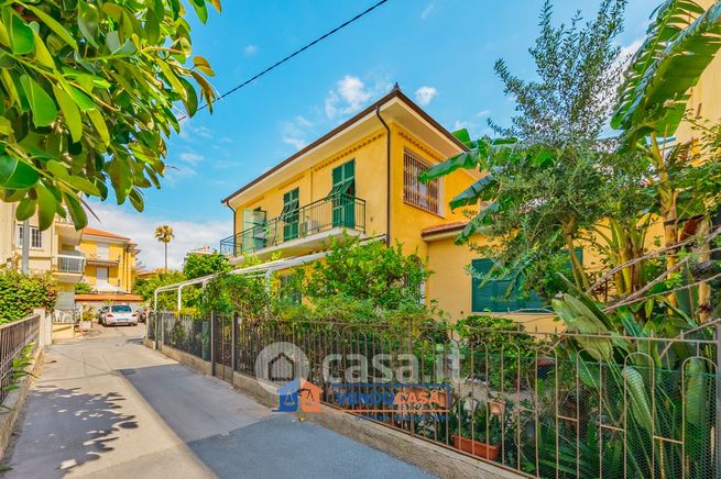 Appartamento in residenziale in Via dei Gerani 11