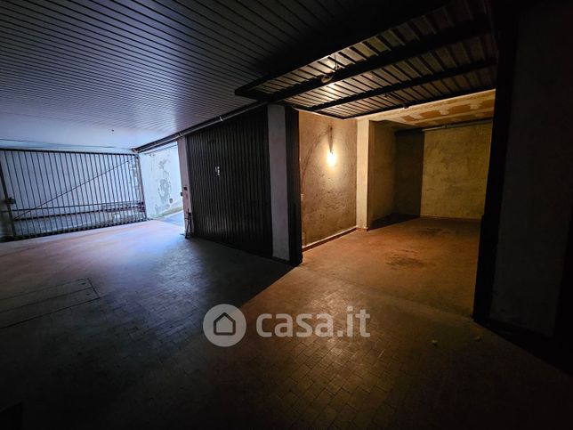 Garage/posto auto in residenziale in Corso Brianza