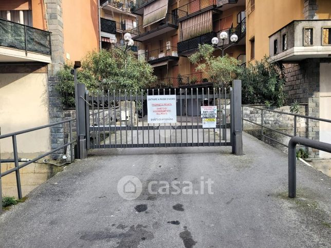 Box/posto auto in residenziale in Via Lazzerini 3