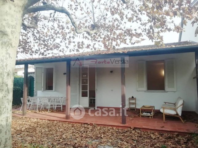 Casa indipendente in residenziale in Via Salvador Allende