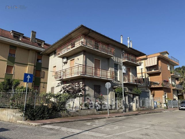 Appartamento in residenziale in Via Romagna 24