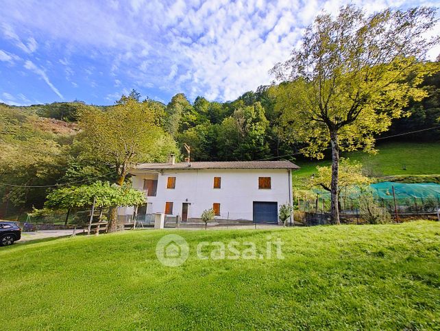 Casa indipendente in residenziale in Via Peroni